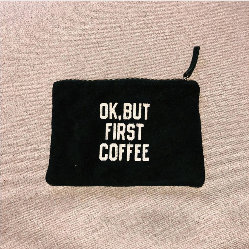 Brandy Melville clutch